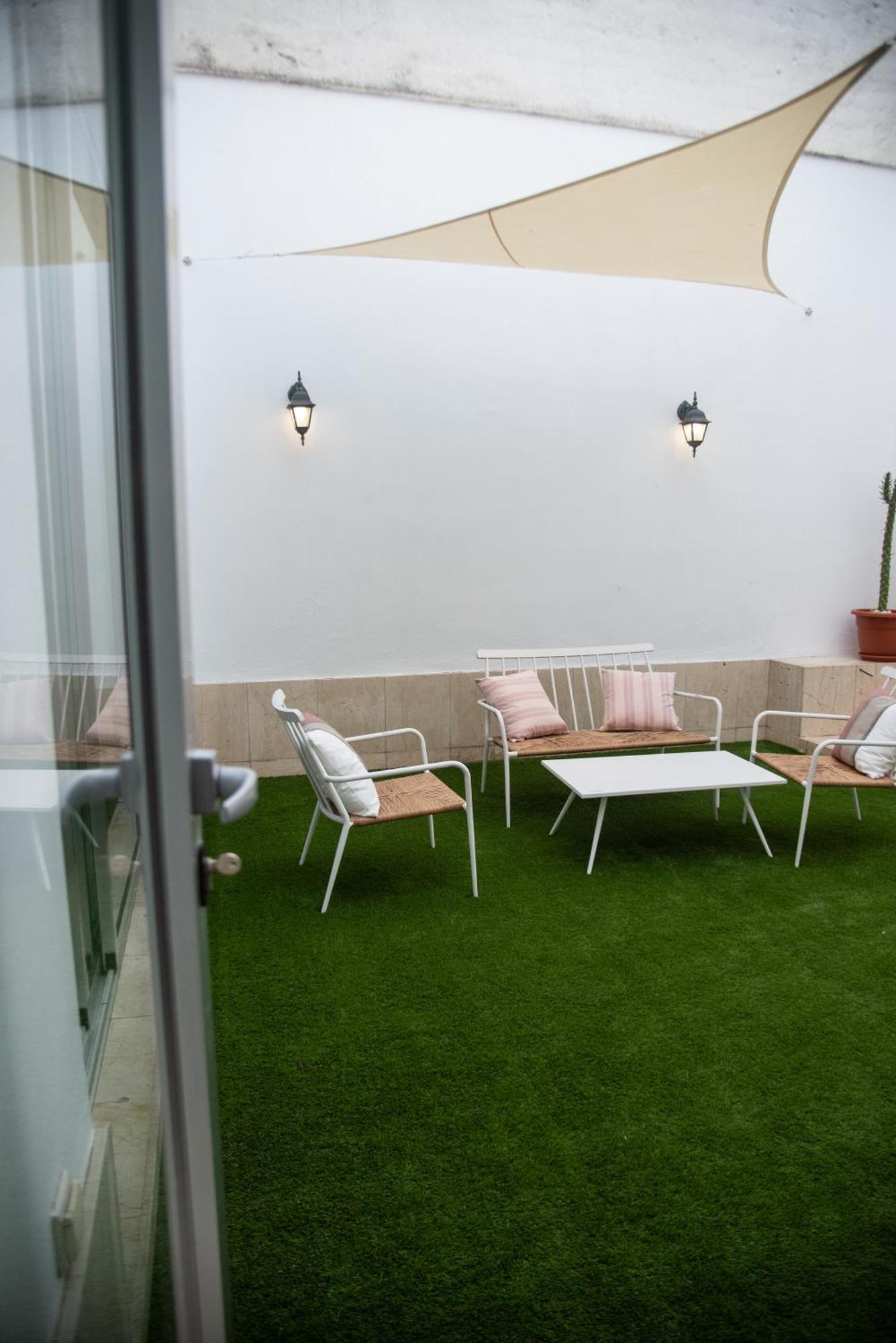 Tentudia Charming Apartments With Private Roof-Top Or Patio In San Bernardo By Ocityzen Sevilla Eksteriør billede