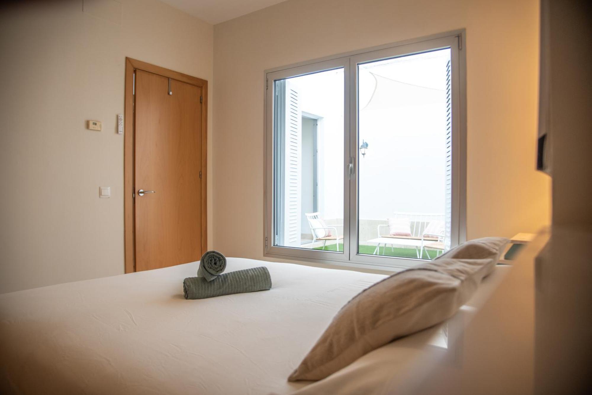 Tentudia Charming Apartments With Private Roof-Top Or Patio In San Bernardo By Ocityzen Sevilla Eksteriør billede