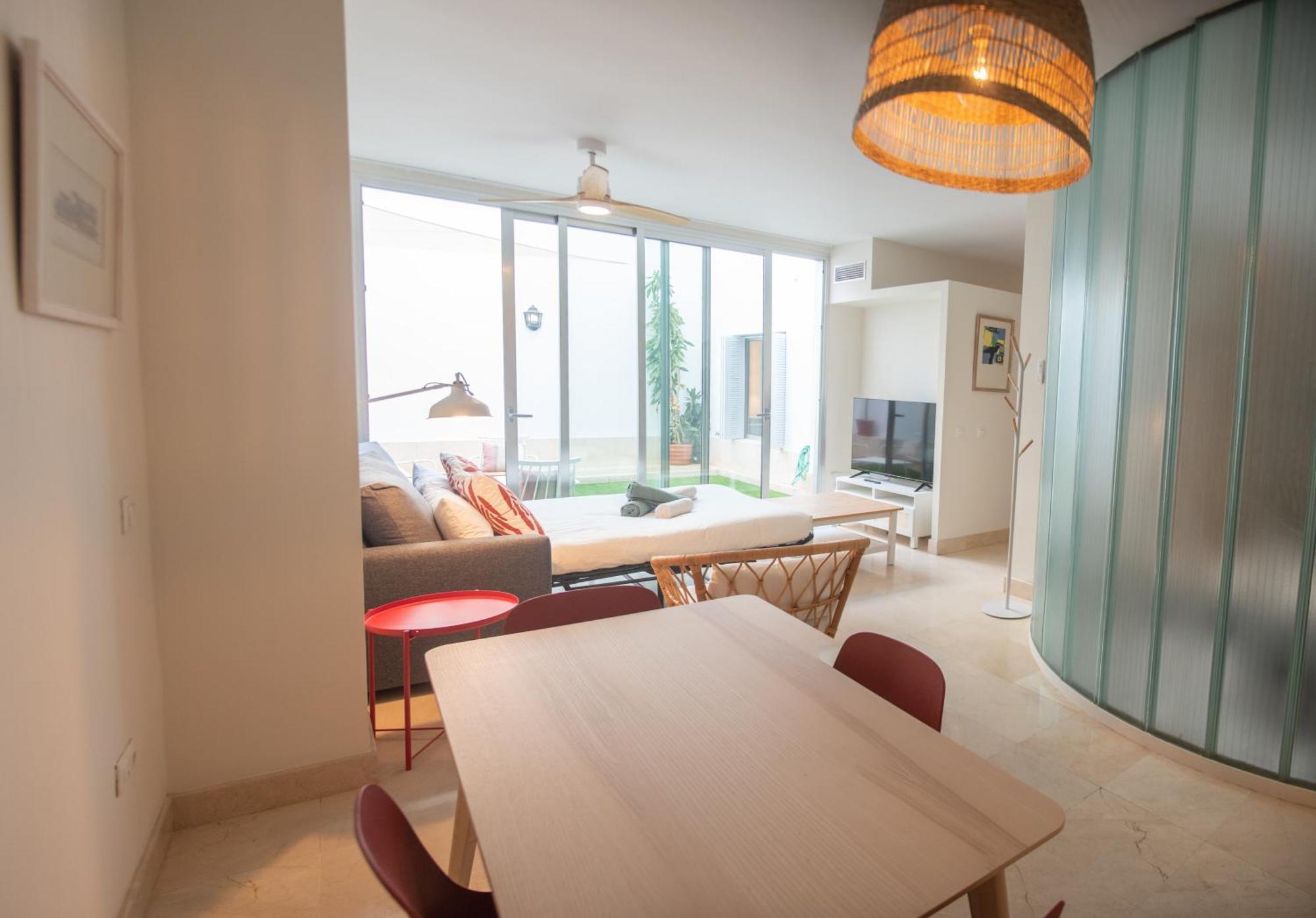 Tentudia Charming Apartments With Private Roof-Top Or Patio In San Bernardo By Ocityzen Sevilla Eksteriør billede