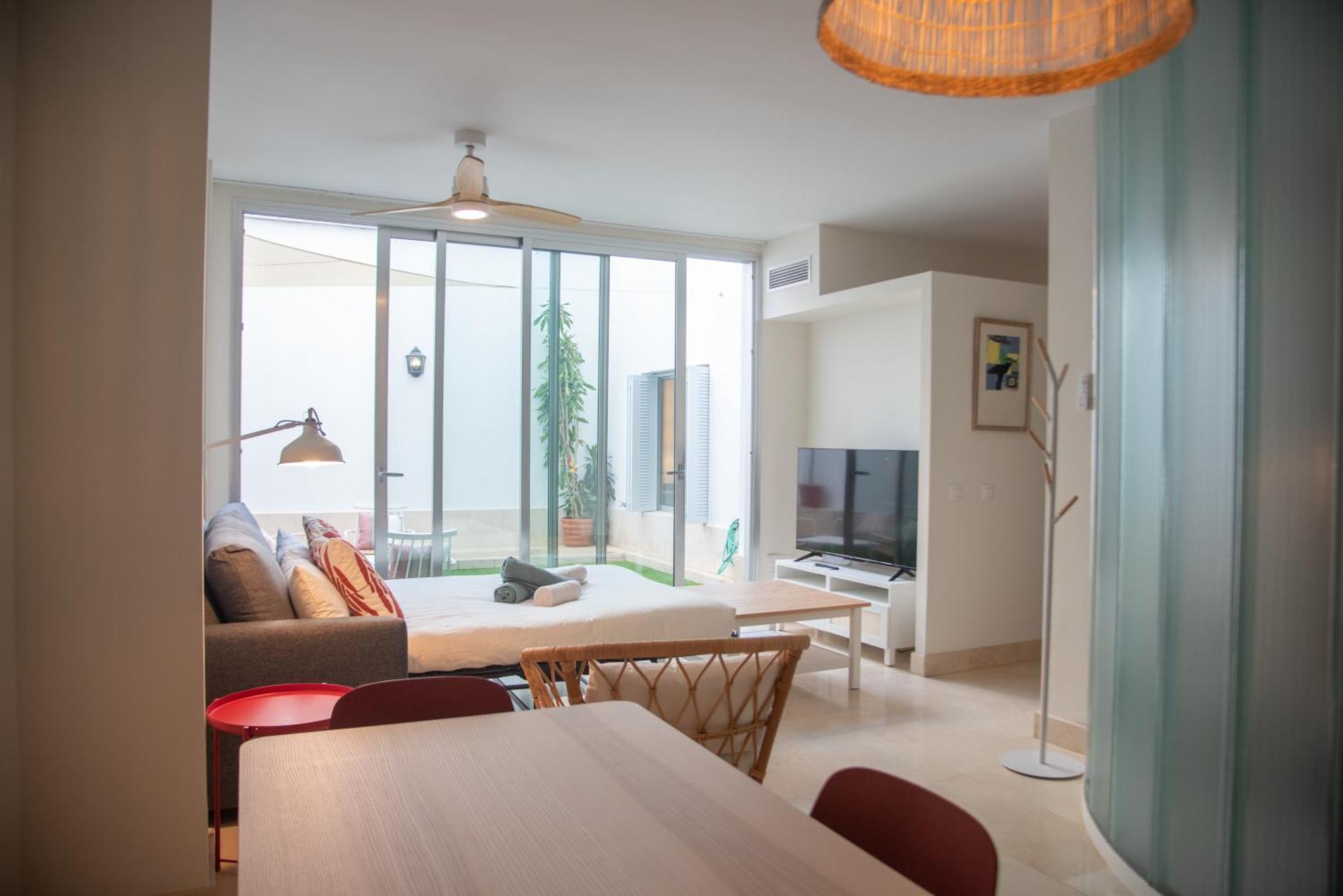Tentudia Charming Apartments With Private Roof-Top Or Patio In San Bernardo By Ocityzen Sevilla Eksteriør billede