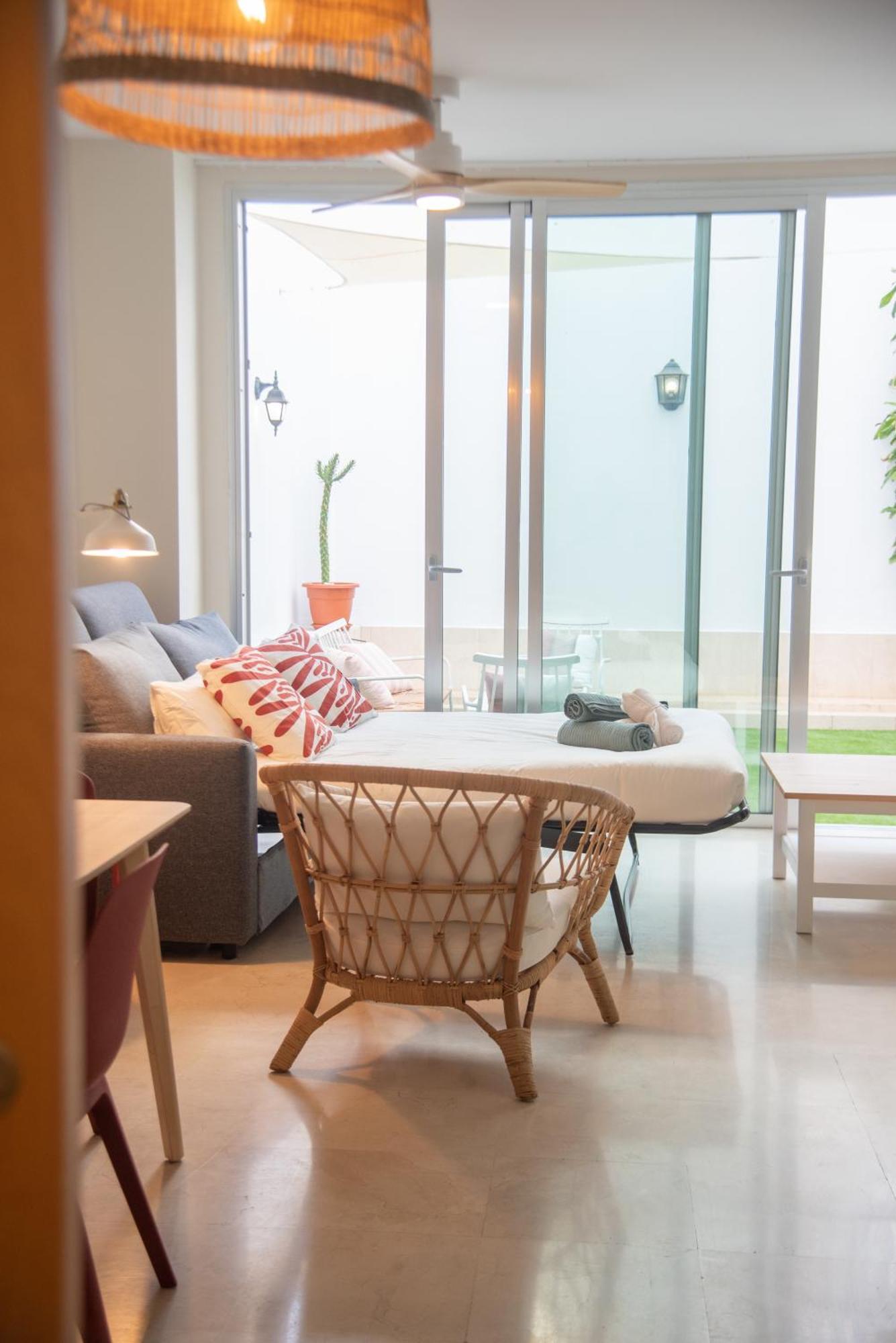 Tentudia Charming Apartments With Private Roof-Top Or Patio In San Bernardo By Ocityzen Sevilla Eksteriør billede