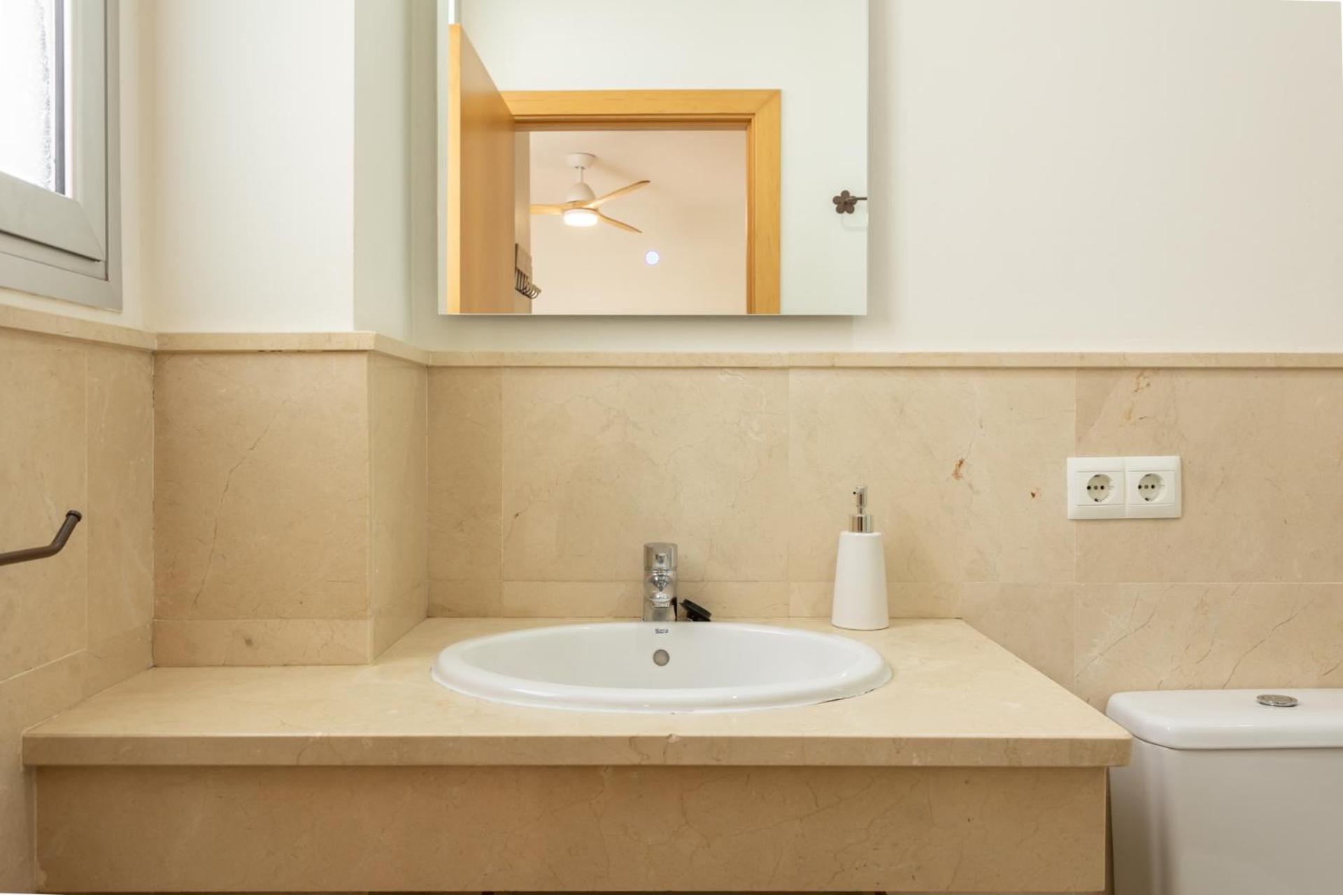 Tentudia Charming Apartments With Private Roof-Top Or Patio In San Bernardo By Ocityzen Sevilla Eksteriør billede